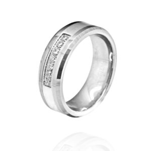 טבעת טונגסטן משובצת זרקונים