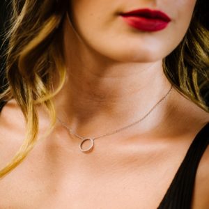 שרשרת מעגל החיים בינונית מכסף משובצת זירקונים