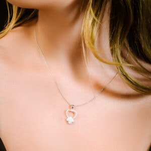 שרשרת לב עם פרח משובץ בזירקונים מכסף