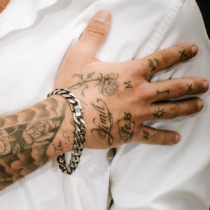 צמיד גורמט כסוף מושחר