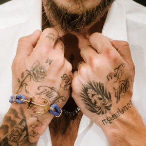 צמיד עם אלמנט עוגן גדול