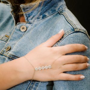 צמיד טבעת מכסף משובץ בזירקונים