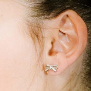 עגילי כסף סרט