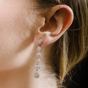 עגילים מכסף מרובי אלמנטים עם אלמנט נופל משובץ