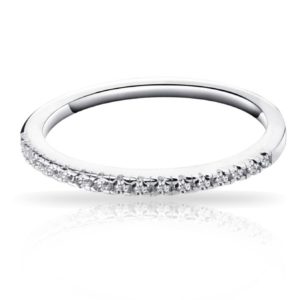 טבעת כסף משובצת זירקונים