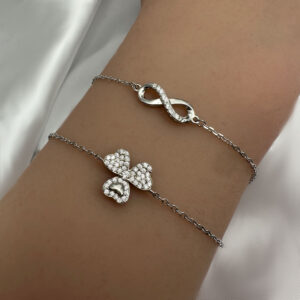 סט עלי תלתן עם לב משובץ זירקונים