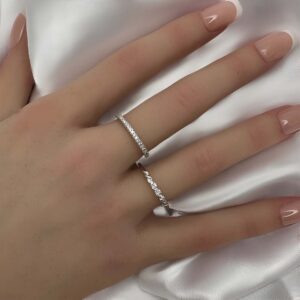 טבעת כסף משובצת זירקונים