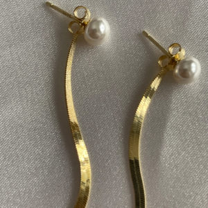 עגילי פנינה נופלים