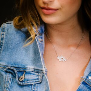 שרשרת כסף תלתן עם אלמנט לב