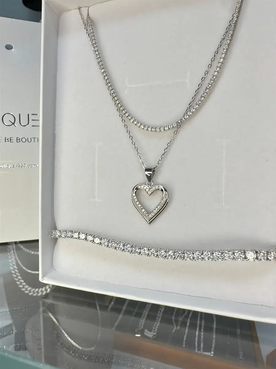 סט מגע של לב