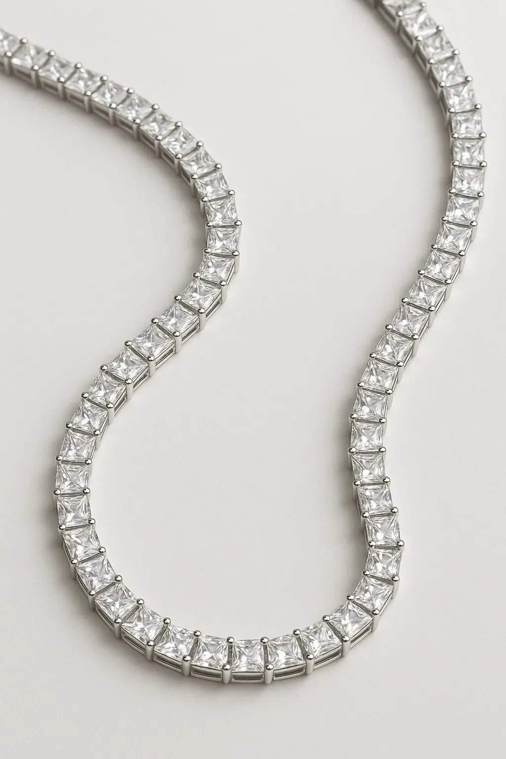 שרשרת טניס מרובעת