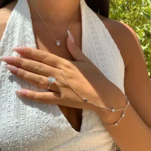 צמיד טבעת פרחים משובץ זירקונים